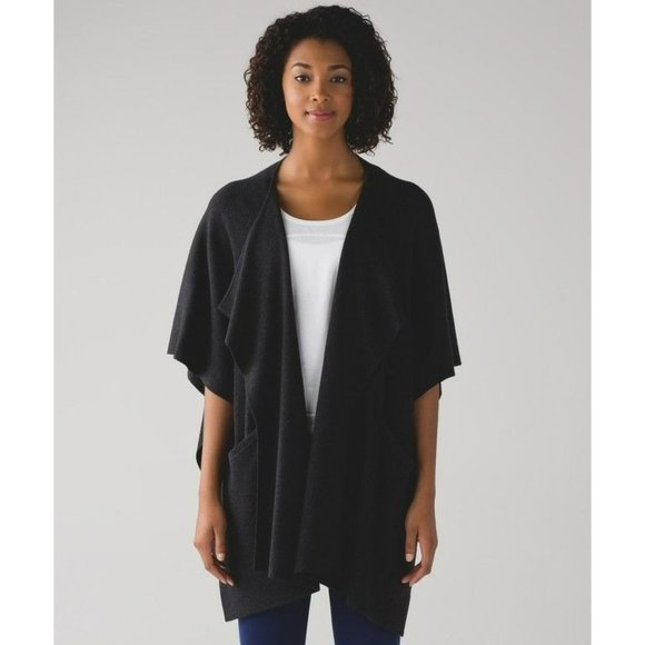 Lululemon Charcoal Grey After Asana Wrap - Picture 12 of 14